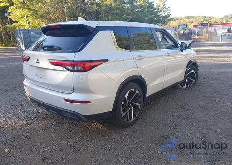2022 Mitsubishi Outlander Es z USA, uszkodzony, nr VIN JA4J4TA88NZ033159